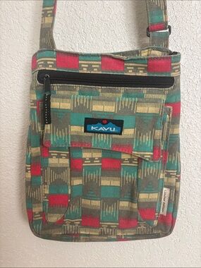 Kavu Printed Crossbody Bag in Multi-Color